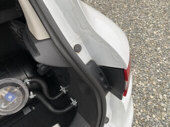 Renault Clio 1.2ie 75PS ČR LPG 107000KM - 9