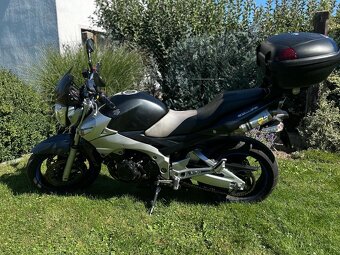 SUZUKI GSR 600 - TOP STAV - 9