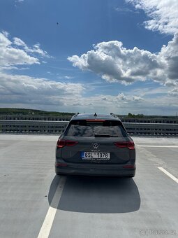 VW Golf MK8 Variant 2.0 TDI - 9
