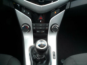 Chevrolet Cruze, Com 1.4T 103kW KLIMA - 9