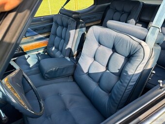 Oldsmobile Ninety-Eight Regency Coupe - 9