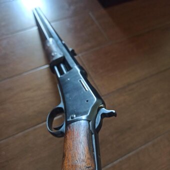 Opakovací puška pumpa COLT Lightning 1884 první model 44-40 - 9