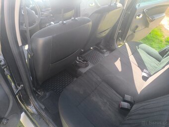 Dacia Duster 1.6 4x4 - 9