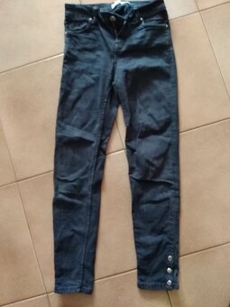 8x džíny vel. XS/34 a S/36 H&M, Sinsay, Zara, Bershka... - 9