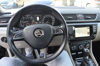 PRODÁM ŠKODA SUPERB COMBI 2.0TDI 150PS MAXIMÁLNÍ VÝBAVA 2015 - 9