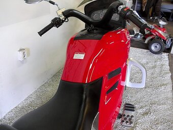 Retro Skutr-chopper CF 250 V3 jen 14.tis.KM Výrobní STAV - 9