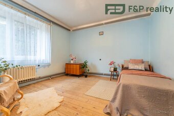 Prodej rodinného domu s dvěmi garážemi, 175 m2, Lipoltice - 9