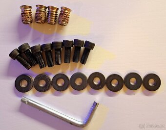 Nabízím k prodeji akáciový stůl - 9