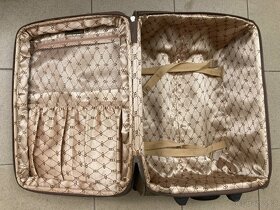 Cestovní kufr (s rozměry kabinového zavazadla) - 9
