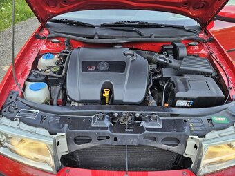 Škoda Octavia combi 1,6 MPi 75 kW ČR serviska I. Maj - 9