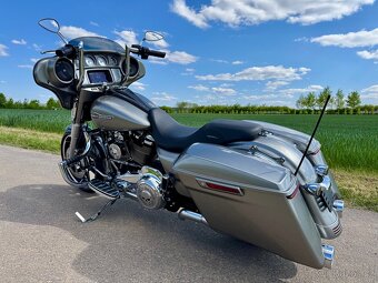 Harley-Davidson Street Glide 107 (2023) - 9