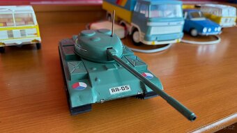 ITES - Staré hračky Tatra, Tank a pod - 9