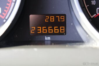Opel Zafira 1,9 CDTi KLIMATIZACE,7.MÍST,2006 - 9