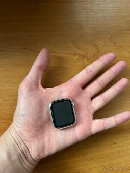 Chytré hodinky Apple Watch SE 2023 GPS 40mm pouzdro z hvězdn - 9