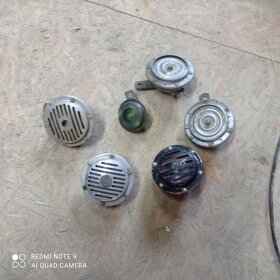 Manet 90 - nádrž,kryty karburátorů JawaČZ,světla.. - 9