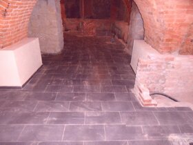 Pronájem sklepních prostor.420 m2 v centru Liberce - 9