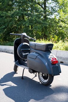 Veterán Vespa Super Scooter (1966) - 9