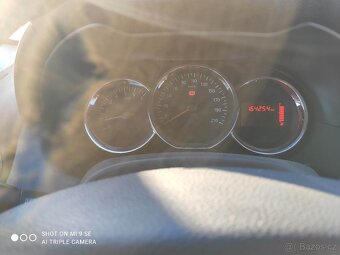 DACIA DUSTER 1.6i 4x4 - 9