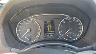 Prodám Octavii 1,6 TDi Combi, 2010 - 9