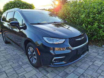 Chrysler Pacifica 3,6 Touring L, nový model, DPH - 9