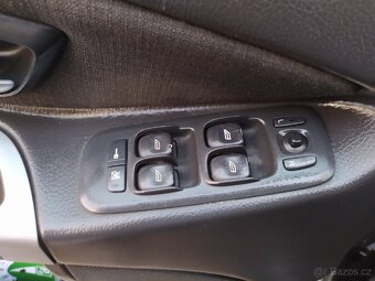 Volvo XC 90 D5-AWD CZ manual 6r - 9