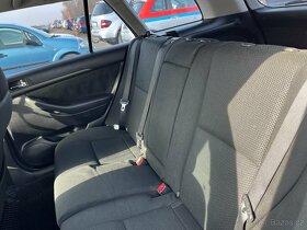 Toyota Avensis 1.8 VVTI - 9