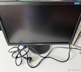 Staré PC součástky - Grafické karty, mechaniky, Monitor - 9