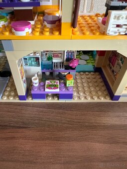 LEGO Friends Domecek prátelství na stromē - 9