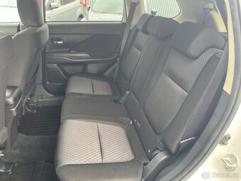 MITSUBISHI OUTLANDER 2,2Di-D 4x4 INTENSE+ 1.MAJITEL - 9