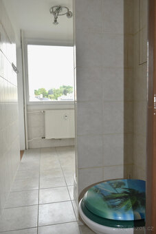 Náchod -  prodej bytu 3+1 se zasklenou lodžií - 9