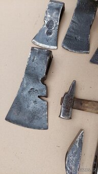 Sekera stará kladiva - rezervace do soboty - 9