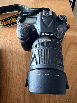 Prodám Nikon D7100 s objektivem 18–105 mm a bleskem Di600 - 9