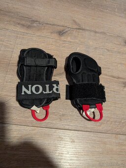 Vybavení, oblečení - 9