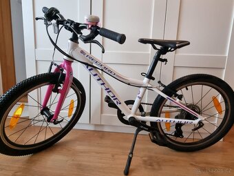 Dívčí kolo ATHOR RECORD 20 - 9