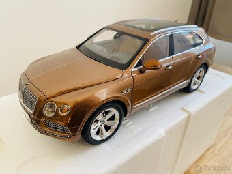 PRODÁNO Bentley Bentayga Kyosho 1:18 - 9