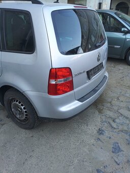 Prodám náhradní VW Touran 2004 - 9
