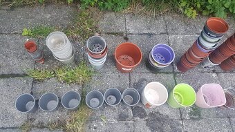 Obaly na rostliny + květináče - cca 225 ks - 9