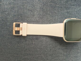 Fitbit Versa 2 (NFC) - rose gold - použité - 9