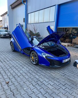 McLaren 650S Spider – 650 koní, karbon výbava - 9