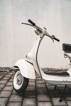 Vespa Super Scooter - 9