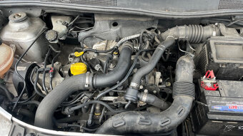 323. Dacia Sandero 1.6B - 9