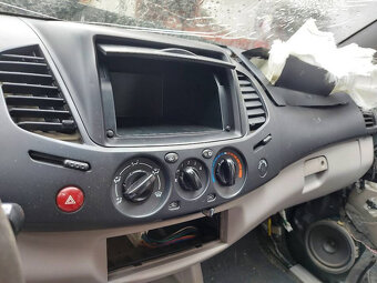 Mitsubishi L200 2,5DID 100kw kód motora: 4D56 - 9