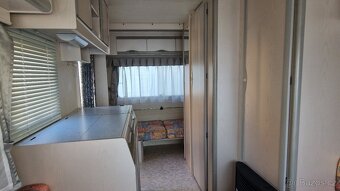 karavan Adria 390 4miest 795/1100kg, .,poschodová posteľ - 9