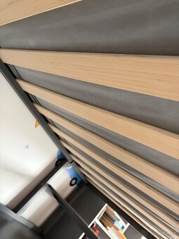 Patrova postel ve skvelem stavu - 9