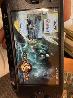 PSP nabíječka karta 5gb nahráno 6 her... - 9