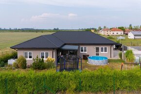 Vícegenerační rodinný bungalov 4kk + 2kk Pečky - 9