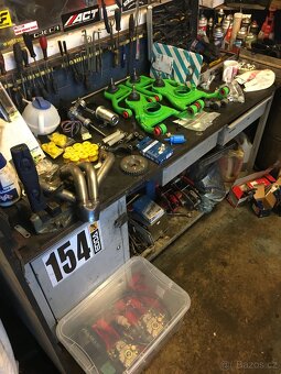 Prodám Lada VAZ 2105 upravená + kastle + díly - 9