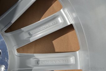 Škoda Octavia III RS–NOVÉ 18 Alu disky 7Jx18 ET51,silver - 9