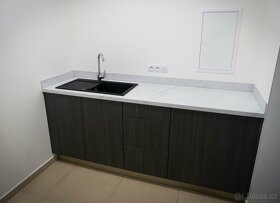 Pronájem nově zrekonstruovaných komerčních prostor | Chrudim - 9