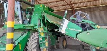 Sklízecí mlátička john deere - 9
